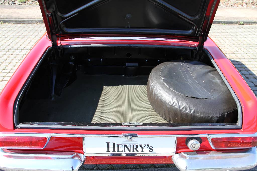 Detail d: Mercedes-Benz 230SL Pagode, Fahrgestellnummer: 012867230SL, BJ 1966, 2. Hand in den USA, H-zulassungsfähig, 110 kW/ 150 PS, 6-Zylinder, ...