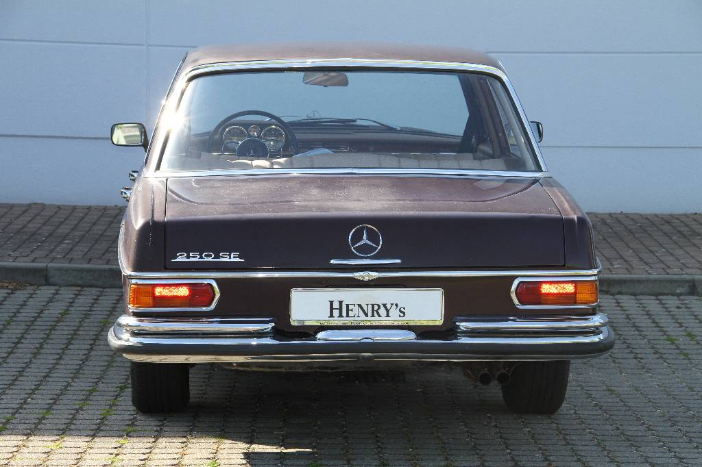 Detail h: Mercedes-Benz 250 SE W 108, EZ 11.1966, Laufleistung ca. 78.495 km abgelesen, HU neu, H-Zulassung, 110 kW/ 150 PS, 6-Zylinder, 4- Gang ...