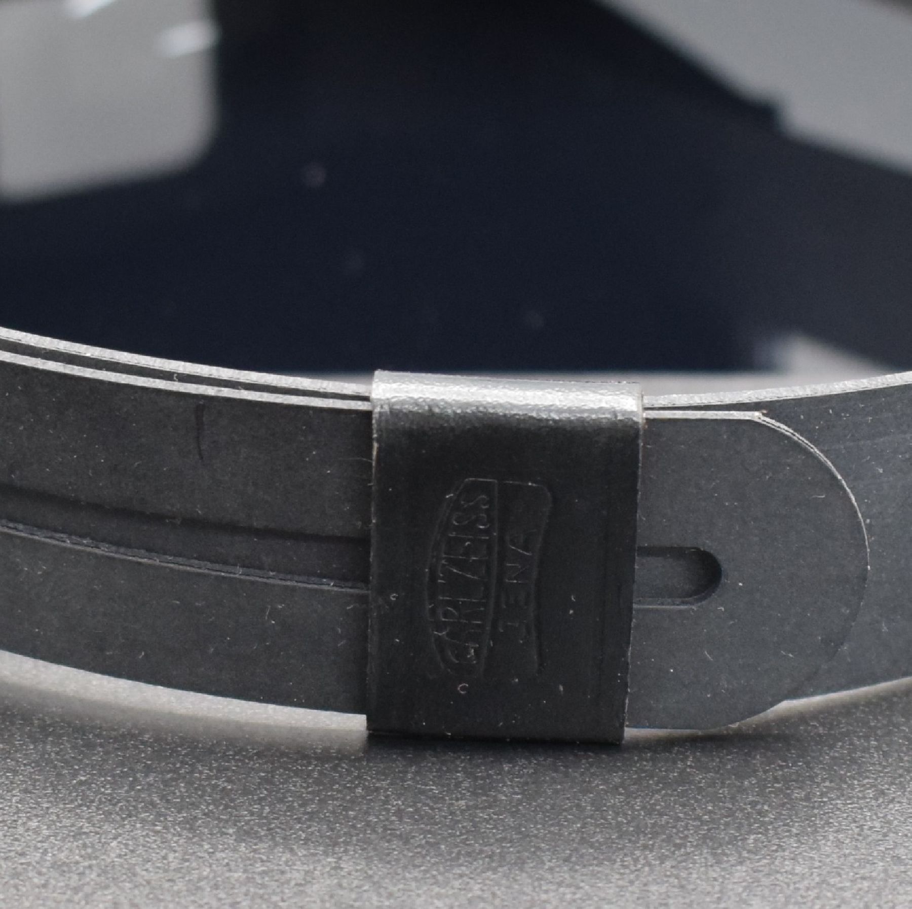 Detail c: CARL ZEISS Jena Lupenschirm, DDR um 1960, für Arbeiten im Nahbereich, unbenutzter Lagerbestand