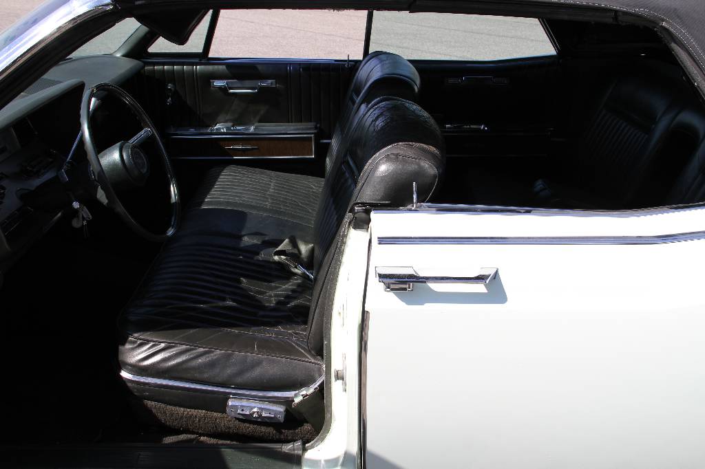 Detail g: Lincoln Continental 4-Door Convertible, EZ 07.1967, Laufleistung ca. 69.700 miles abgelesen, H-Zulassung, Automatikgetriebe, weiß, Leder schwarz, ...