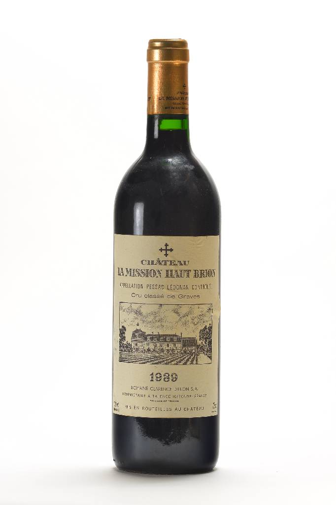 2 Flaschen 1989 Chateau La Mission Haut Brion , Cru Classe de Graves, Appellation Pessac Leognan Controlee, je ca. into neck, je ca. 75cl, je 13% ...