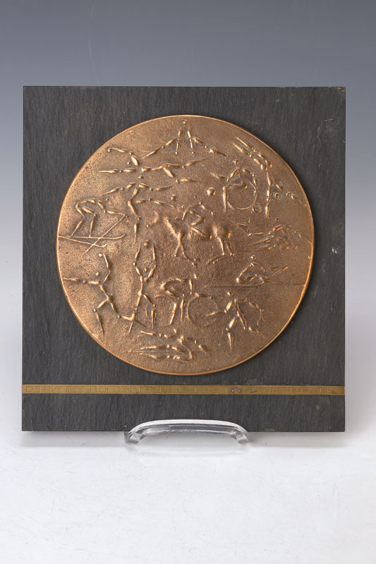 Hans Michael Kissel, geb. 1942, Medaille, Bronze auf Schieferplatte, beschriftet: Der Minister des Innern und für Sport Walter Zuber, unsigniert, D. ...