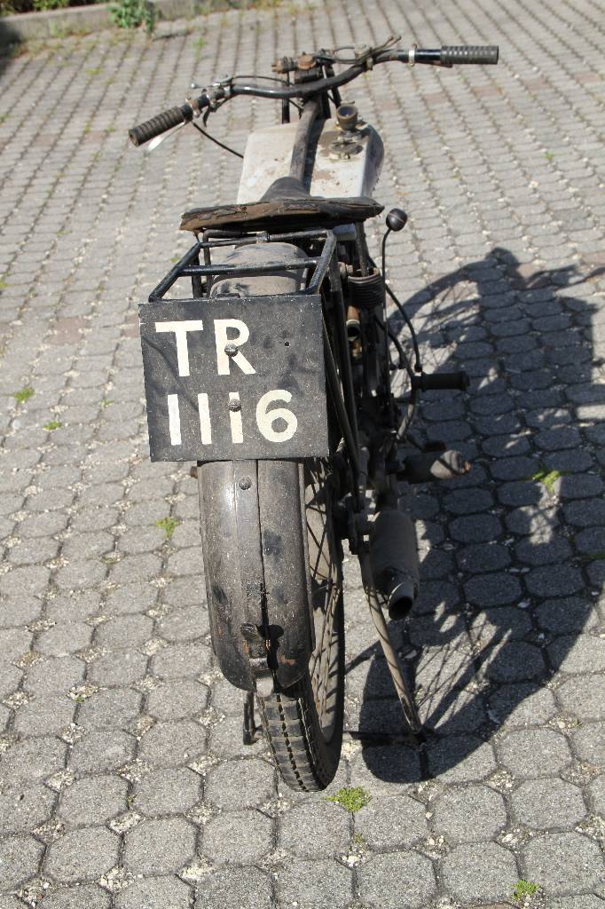 Detail f: Rex Acme Blackburne Motor mit 346 ccm, EZ ca. 1926, Laufleistung unbekannt, ca. 11 kW/ 15 PS, 1 Zylinder, 3-Gang Schaltgetriebe, Rahmen schwarz, Tank ...