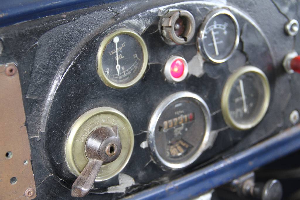 Detail h: Austin 7 Tourer Cabrio, Fahrgestellnummer B62674, EZ 30.07.1932, 2. Hand, Laufleistung k.a. H-Zulassung ja, 8 kW/ 11 PS, 4-Zylinder, 4-Gang ...