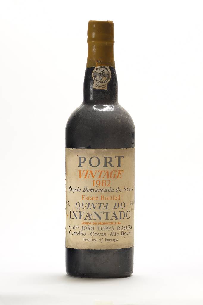 5 Flaschen 1982 Quinta Do Infantado Vintage Port, je ca. 75 cl, je ca. top shoulder undbesser, unverkostet, 1985 in die Flasche abgefüllt, ...