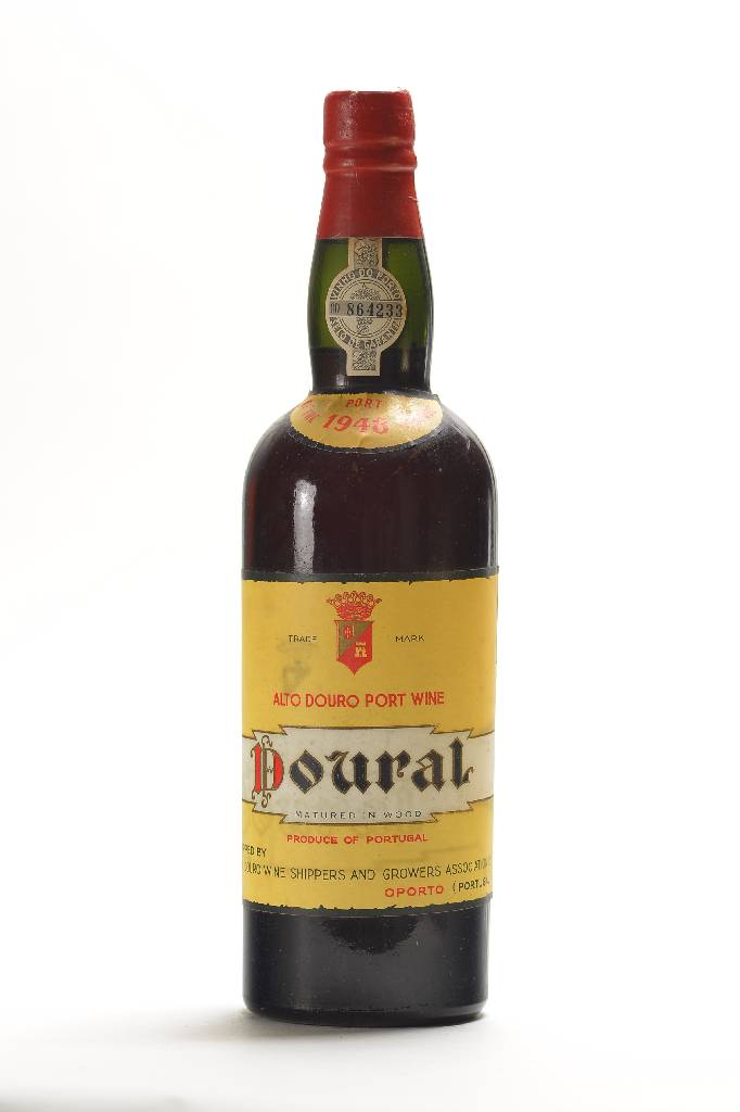 8 Flaschen 1948 Doural Alto Duoro Port Wine,Matured in Wood, Shipped by The Duoro Wine Shippers and Growers Association Ltd., je ca. 75 cl, je ca. ...