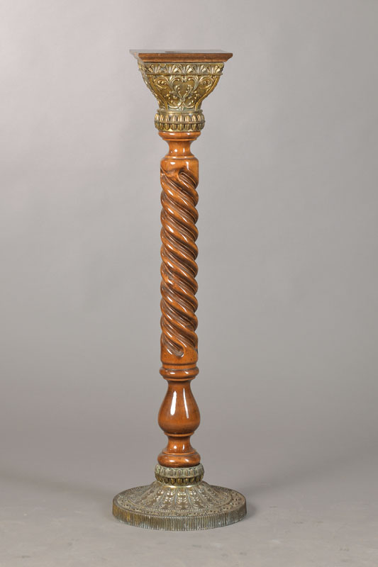 Blumensäule, um 1910, gedrehter Buchenschaft , Basis und Kapitell aus Bronze, Abakusplattelose aufgelegt, H. ca. 102 cm