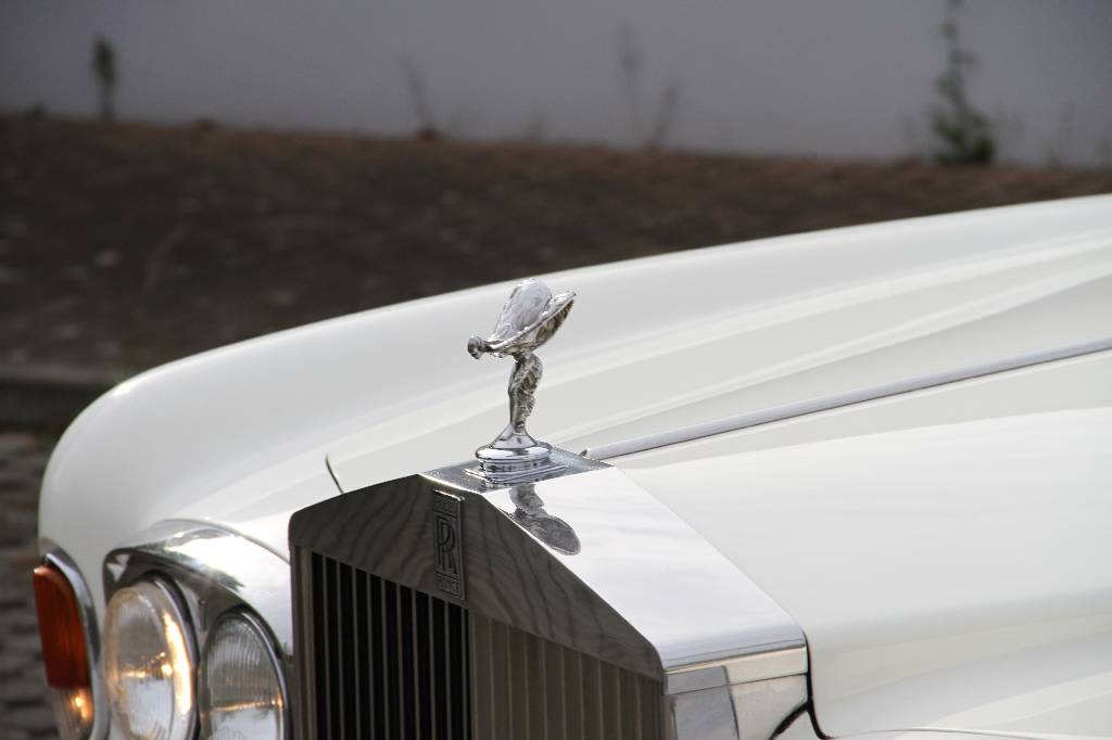 Detail c: Rolls Royce Corniche Cabriolet, Fahrgestellnummer SCAZD42A7FCX10102, EZ 01.12.1984, Laufleistung 86.993 km, H-Zulassung nein, 148kW/ 201PS, ...