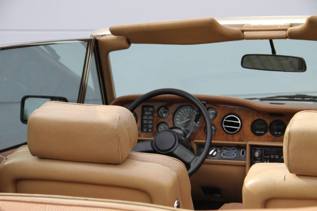 Detail f: Rolls Royce Corniche Cabriolet, Fahrgestellnummer SCAZD42A7FCX10102, EZ 01.12.1984, Laufleistung 86.993 km, H-Zulassung nein, 148kW/ 201PS, ...