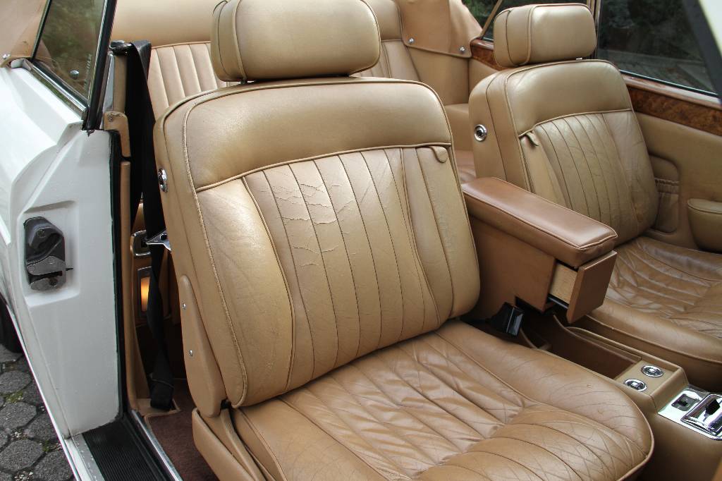 Detail g: Rolls Royce Corniche Cabriolet, Fahrgestellnummer SCAZD42A7FCX10102, EZ 01.12.1984, Laufleistung 86.993 km, H-Zulassung nein, 148kW/ 201PS, ...