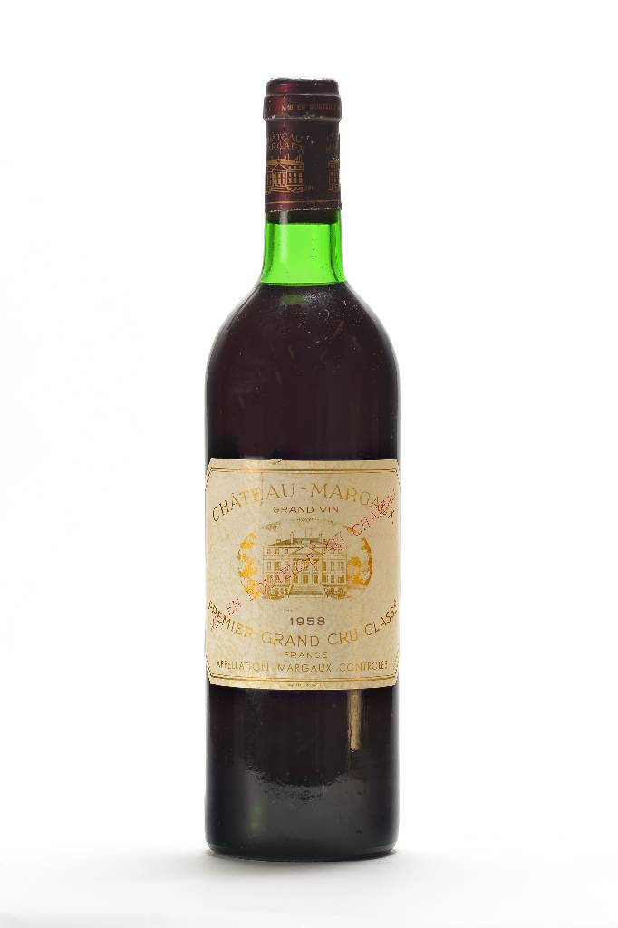 1 Flasche 1958 Chateau Margaux, Margaux, ca. 75 cl, ca. top shoulder, unverkostet, Etikett l. gebräunt, selten im Angebot, sammelwürdig, Kapsel ...