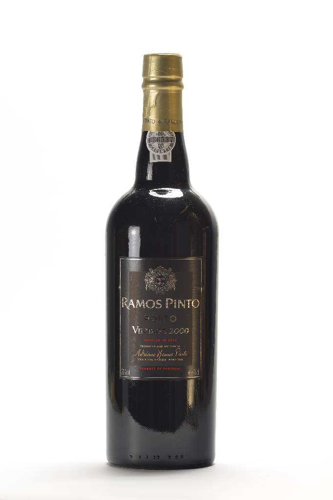4 Flaschen 2000 Adrian Ramos Pinto Vintage Port, je ca. 20 % Vol., je ca. 75 cl, Füllstände: je ca. into neck, unverkostet, selten im Angebot, ...