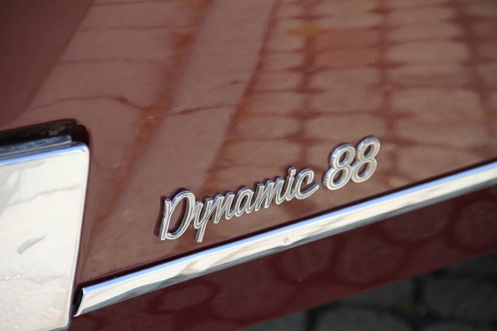 Detail h: 0ldsmobile 88 Dynamic Conv. Cabriolet, Fahrgestellnummer NSC92523, EZ 1965, Fahrzeughalter 1 in CZ vorher USA, Laufleistung unbekannt, H-Zulassung in ...