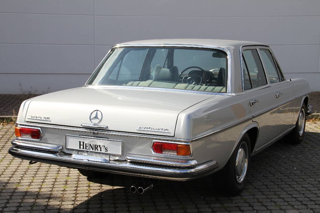Detail e: Mercedes Benz 280 SE/8 Limousine, Fahrgestellnummer 10801812084098, EZ 21.04.1971, Fahrzeughalter 5, Laufleistung 65.485 km abgelesen, nächste HU ...