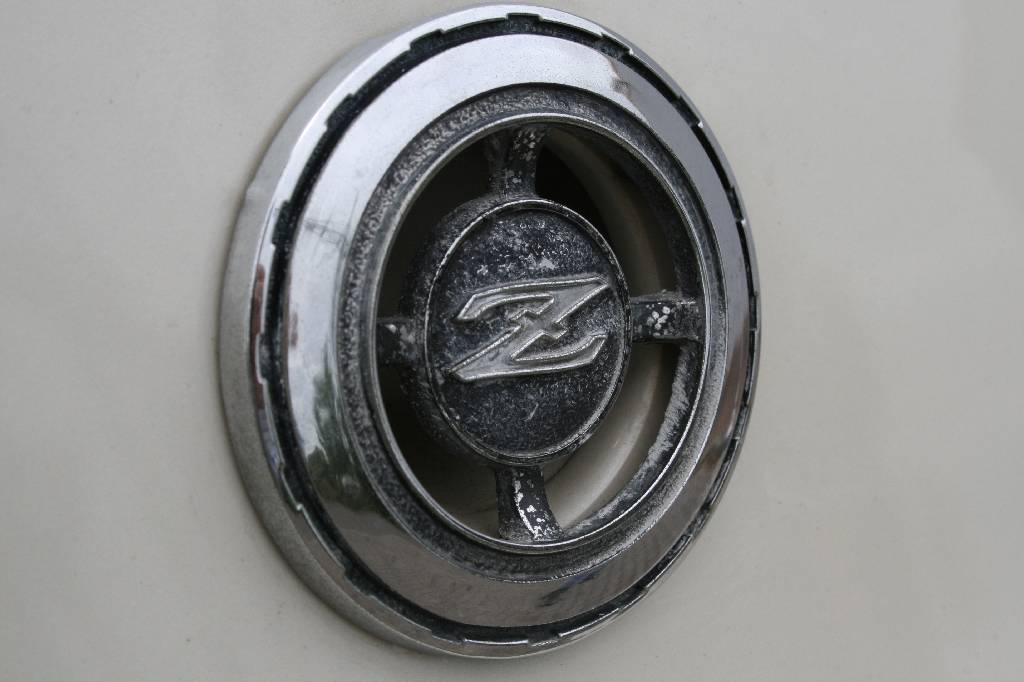 Detail f: Datsun 240 Z Coupé, Fahrgestellnummer HLS3053686, EZ 1972, Fahrzeughalter unbekannt, Laufleistung 37.885 mls abgelesen, H-Zulassung nein, 111 kW/ ...