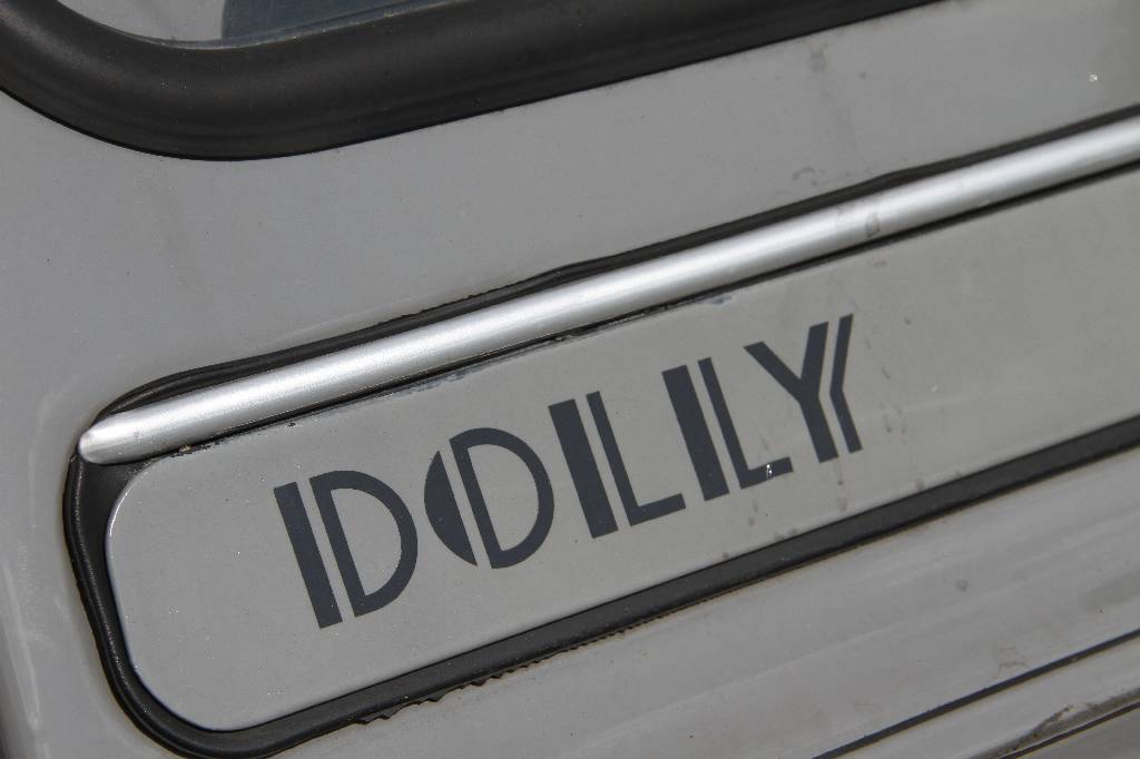 Detail i: Citroén 2 CV Dolly Limousine, Fahrgestellnummer VF7AZKA0080KA4330, EZ 21.10.1981, 3. Hand, Laufleistung 22.000 km abgelesen, HU fällig, H-Zulassung ...