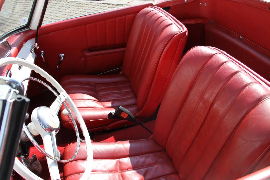 Detail e: Mercedes Benz 190 SL Cabriolet, Fahrgestellnummer 1210425500125, EZ 01.07.1955, 5. Hand, Laufleistung ca. 59.000 km, HU 04.2017, H-Zulassung ja, 77 ...