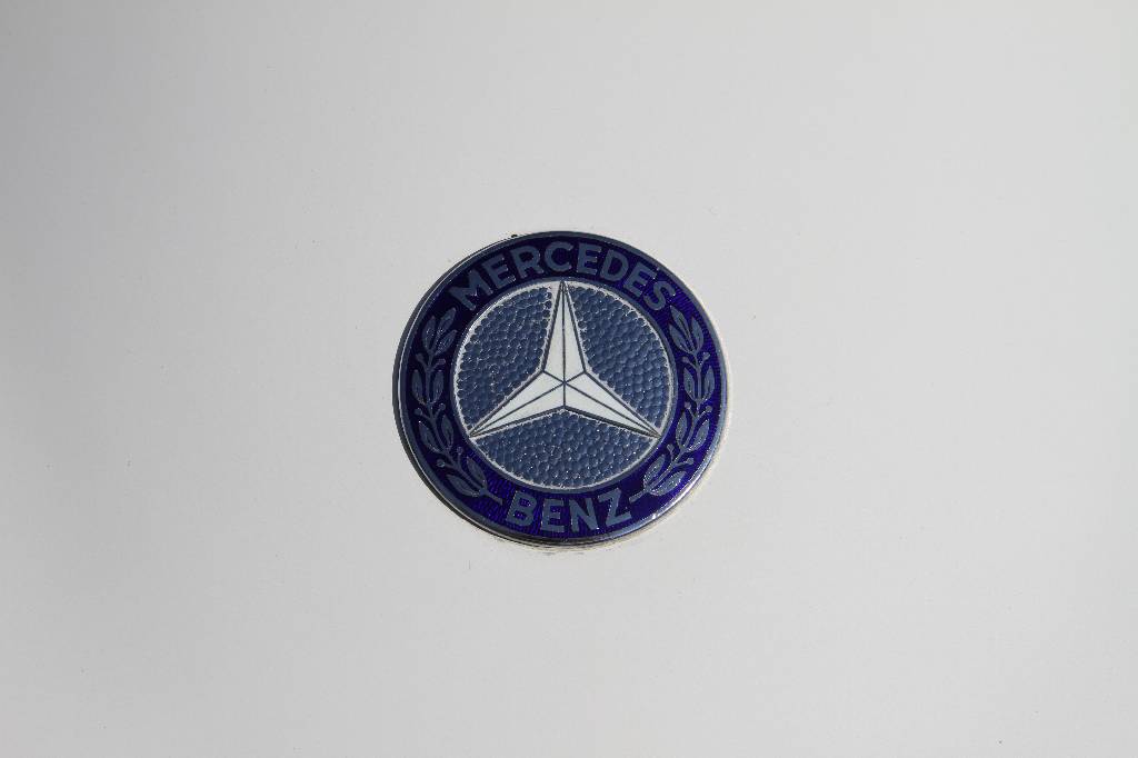 Detail i: Mercedes Benz 190 SL Cabriolet, Fahrgestellnummer 1210425500125, EZ 01.07.1955, 5. Hand, Laufleistung ca. 59.000 km, HU 04.2017, H-Zulassung ja, 77 ...