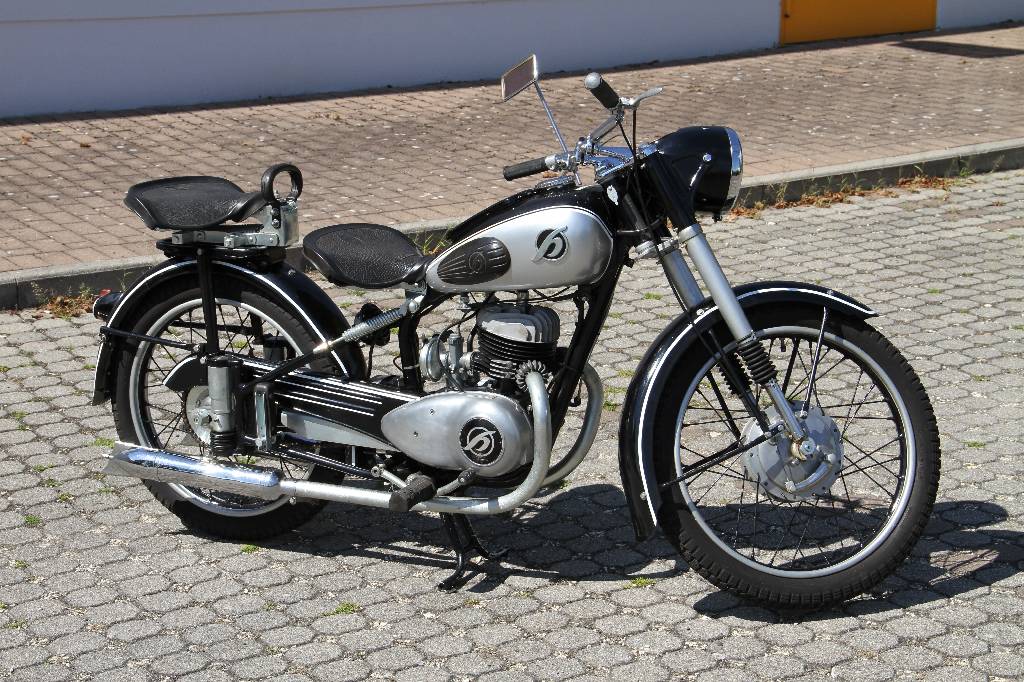 Hoffmann MR 175 Motorrad, Fahrgestellnummer 175719, EZ 04.1952, 1. Hand, Laufleistung 38.077 km abgelesen, H-Zulassung sofort möglich, 6 kW/ 8.1 PS, ...