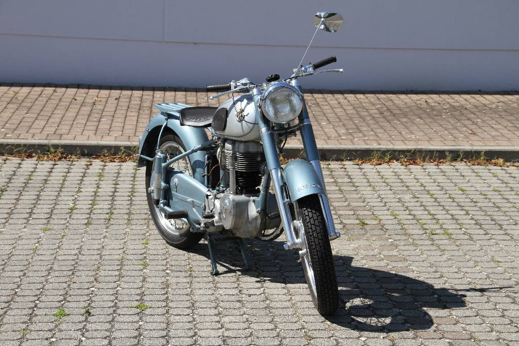 Horex Regina Motorrad, Fahrgestellnummer 021690654,EZ ca. 1954, Fahrzeughalter unbekannt, Laufleistung 88.068 km abgelesen, 12 kW/ 16.3 PS, ...