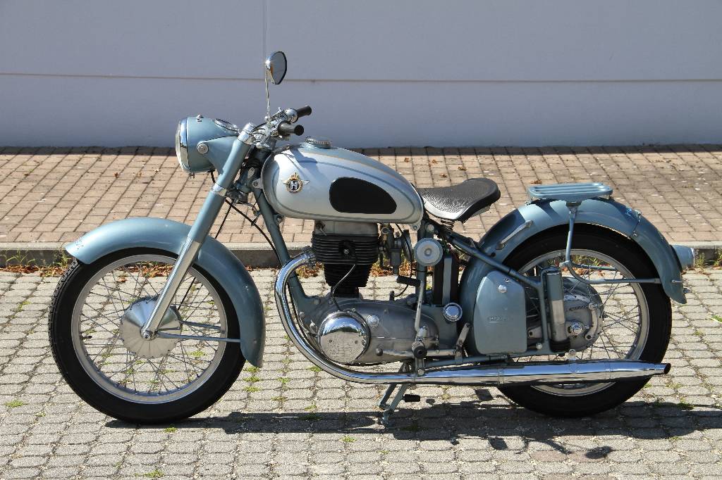 Detail a: Horex Regina Motorrad, Fahrgestellnummer 021690654,EZ ca. 1954, Fahrzeughalter unbekannt, Laufleistung 88.068 km abgelesen, 12 kW/ 16.3 PS, ...