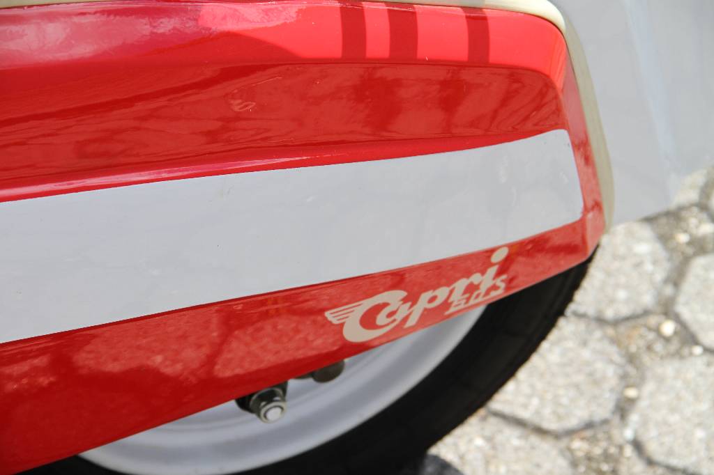 Detail c: Capri 50 Motorroller, Fahrgestellnummer BD00509, EZ 1968, ca. 2. Hand, Laufleistung 7.235 km abgelesen, 1.4 kW/ 1.9 PS, 1- Zylinder 2Takt, 4-Gang ...