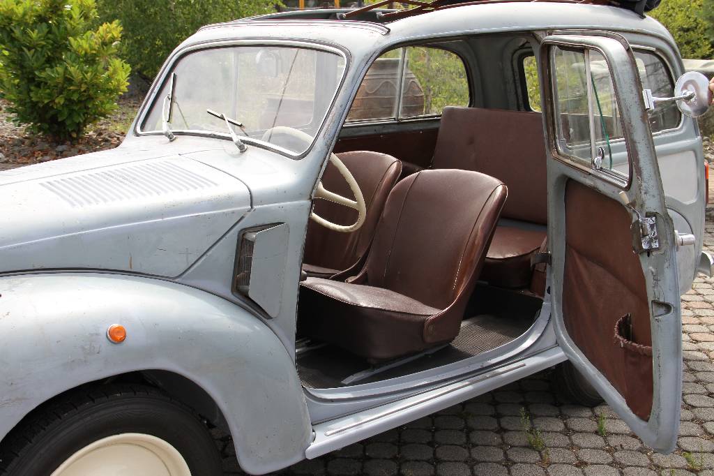 Detail c: Fiat Topolino Giardiniera Belvedere, Fahrgestellnummer 20865FE, EZ 03.09.1953, Fahrzeughalter unbekannt, Laufleistung 12.197 km abgelesen, 12 kW/ ...