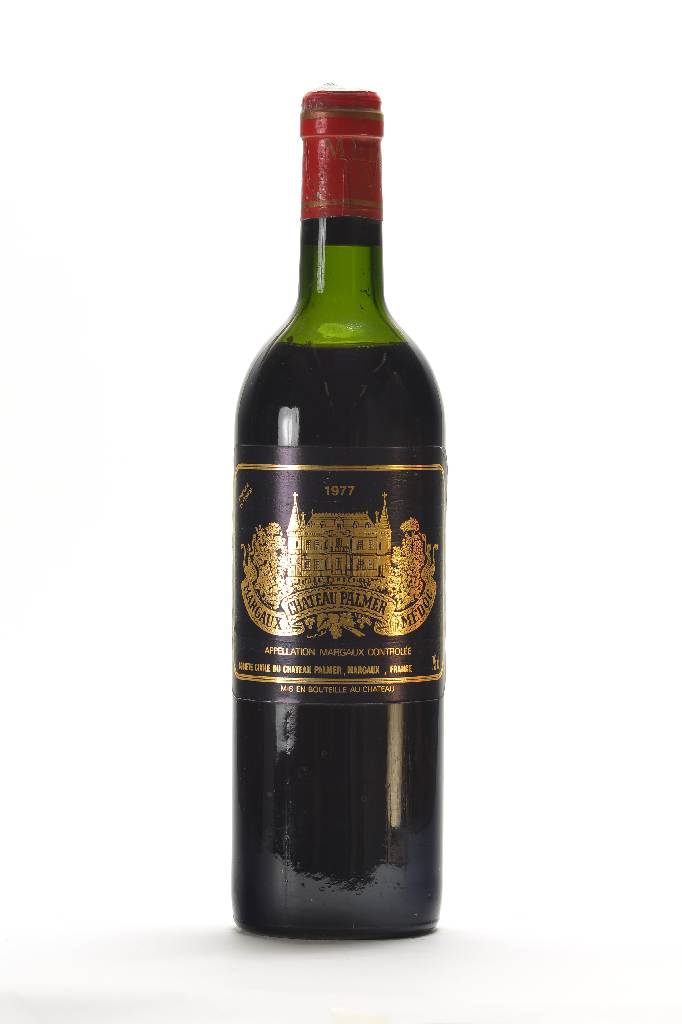 1 Flasche 1977 Chateau Palmer, Margaux, ca. 75 cl, Füllstand: ca. mid shoulder, unverkostet, Kapsel l. oxidiert, selten im Angebot