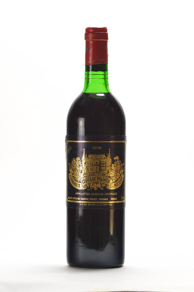 2 Flaschen 1976 Chateau Palmer, Margaux, je ca. 75 cl, Füllstände: ca. top shoulder, unverkostet, sehr guter Erhaltungszustand, selten im Angebot, ...
