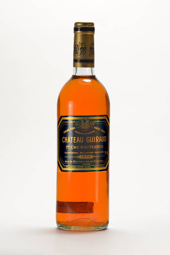 11 Flaschen 1976 Chateau Guiraud, Sauternes,Premier Cru, je ca. 75 cl, Füllstände: ca. topshoulder, unverkostet, in der Originalholzkiste, selten ...