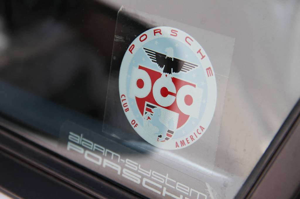 Detail g: Porsche, 911 Turbo 3.3, Cabriolet, Fahrgestellnummer WPOEB0938KS070219, EZ 04.01.1989, Laufleistung 112.724 km abgelesen, HU neu, 210 kW/ 286 PS, 6- ...