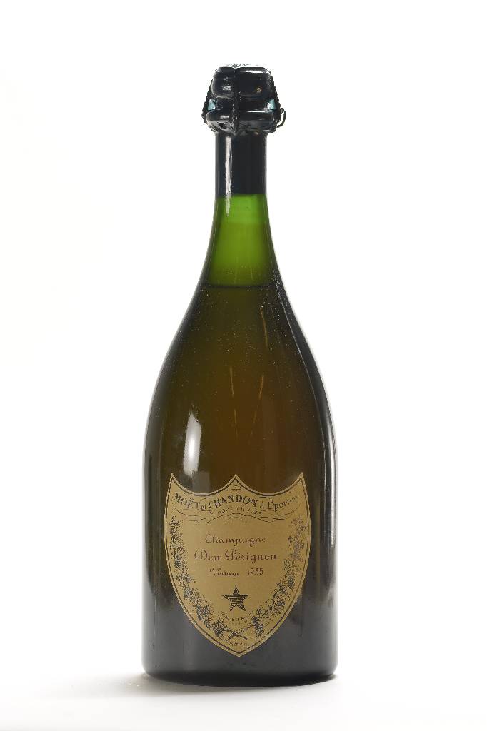 1 Flasche 1955 Moet et Chandon Dom Perignon,Champagner, ca. 75 cl, Abstand zwischen Wein und Flaschenboden: ca. 2,3 cm, unverkostet, sehr guter ...