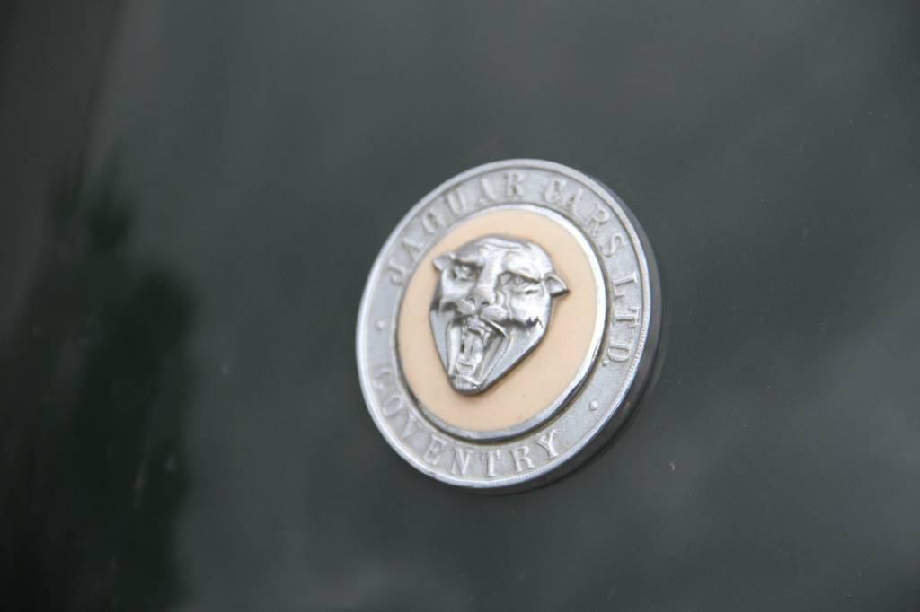 Detail f: Jaguar XK 120 Ots Roadster, Fahrgestellnummer 670925, EZ 11.10.1950, Laufleistung 33.378 mls abgelesen, 118 kW/ 160 PS, 6-Zylinder, 4-Gang ...