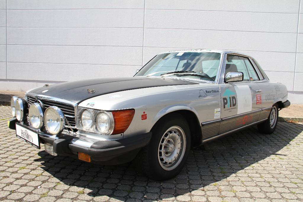Detail b: Mercedes Benz 450 SLC Coupé, Fahrgestellnummer 10702412018214, EZ 30.06.1977, Laufleistung ca. 250.000 km, H-Zulassung, 160kW/ 218 PS, 8- Zylinder, ...