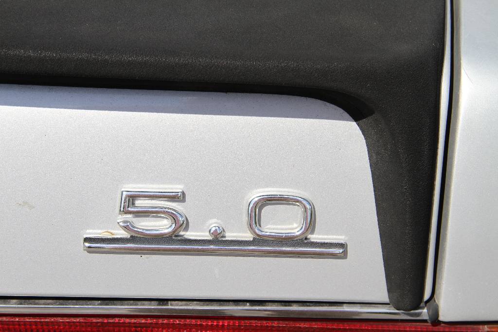 Detail e: Mercedes Benz 450 SLC Coupé, Fahrgestellnummer 10702412018214, EZ 30.06.1977, Laufleistung ca. 250.000 km, H-Zulassung, 160kW/ 218 PS, 8- Zylinder, ...