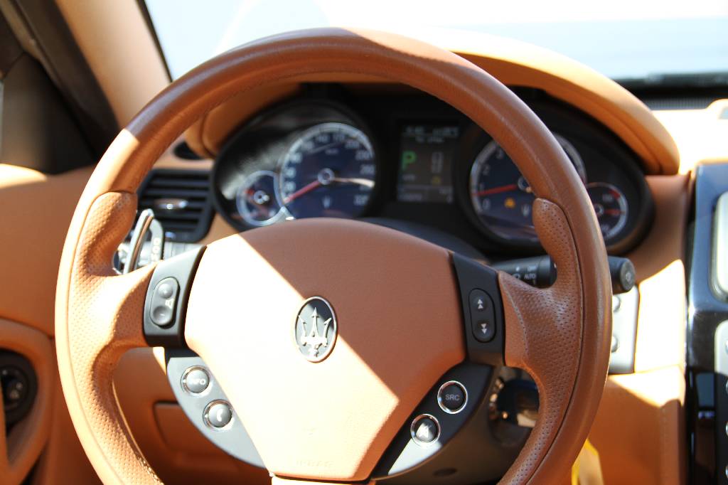 Detail b: Maserati Quattroporte GTS, Fahrgestellnummer ZAMFD393000034754, EZ 05.2008, Laufleistung ca. 55.200 km, HU bis 04.2018, 294 kW/ 400 PS, 8-Zylinder, ...