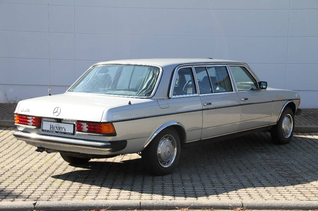 Detail b: Mercedes-Benz 250 Lang W123, Fahrgestellnummer: WDB1230281A021064, EZ 09.1983, Laufleistung ca. 162.513 km abgelesen, H-zulassungsfähig, 103 kW/ 140 ...