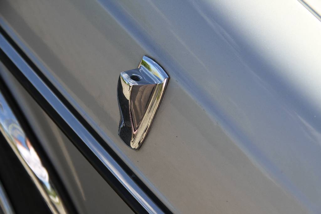Detail e: Mercedes-Benz 250 Lang W123, Fahrgestellnummer: WDB1230281A021064, EZ 09.1983, Laufleistung ca. 162.513 km abgelesen, H-zulassungsfähig, 103 kW/ 140 ...