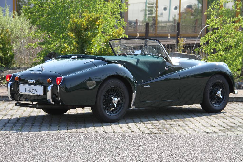 Detail b: Triumph TR3 A Roadster, Fahrgestellnummer TS72106L, EZ 07/1960, 6.722 miles abgelesen, H-Zulassung, 64 kW/ 87 PS, 4-Zylinder, 4-Gang Schaltgetriebe, ...