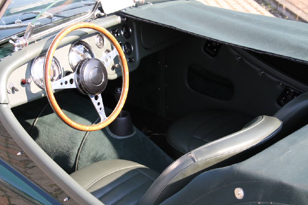 Detail c: Triumph TR3 A Roadster, Fahrgestellnummer TS72106L, EZ 07/1960, 6.722 miles abgelesen, H-Zulassung, 64 kW/ 87 PS, 4-Zylinder, 4-Gang Schaltgetriebe, ...