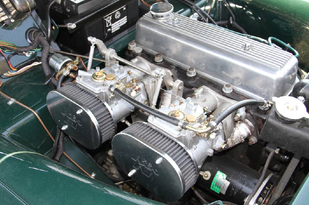 Detail d: Triumph TR3 A Roadster, Fahrgestellnummer TS72106L, EZ 07/1960, 6.722 miles abgelesen, H-Zulassung, 64 kW/ 87 PS, 4-Zylinder, 4-Gang Schaltgetriebe, ...