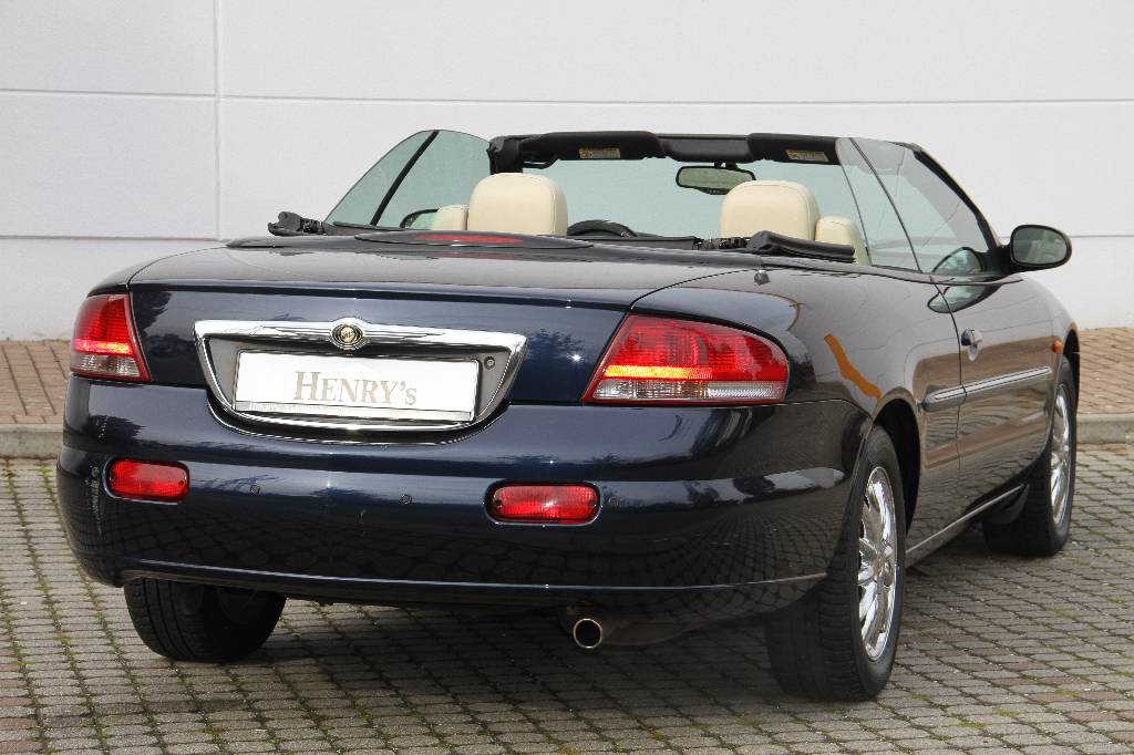 Detail a: Chrysler Sebring Cabriolet, Fahrgestellnummer 1C3ELB5R22N187543, EZ 26.09.2002, 1. Hand, ca. 252.900 km, HU fällig, 149 kW/ 203 PS, 6-Zylinder, ...