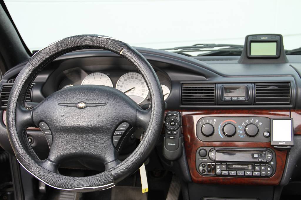 Detail d: Chrysler Sebring Cabriolet, Fahrgestellnummer 1C3ELB5R22N187543, EZ 26.09.2002, 1. Hand, ca. 252.900 km, HU fällig, 149 kW/ 203 PS, 6-Zylinder, ...