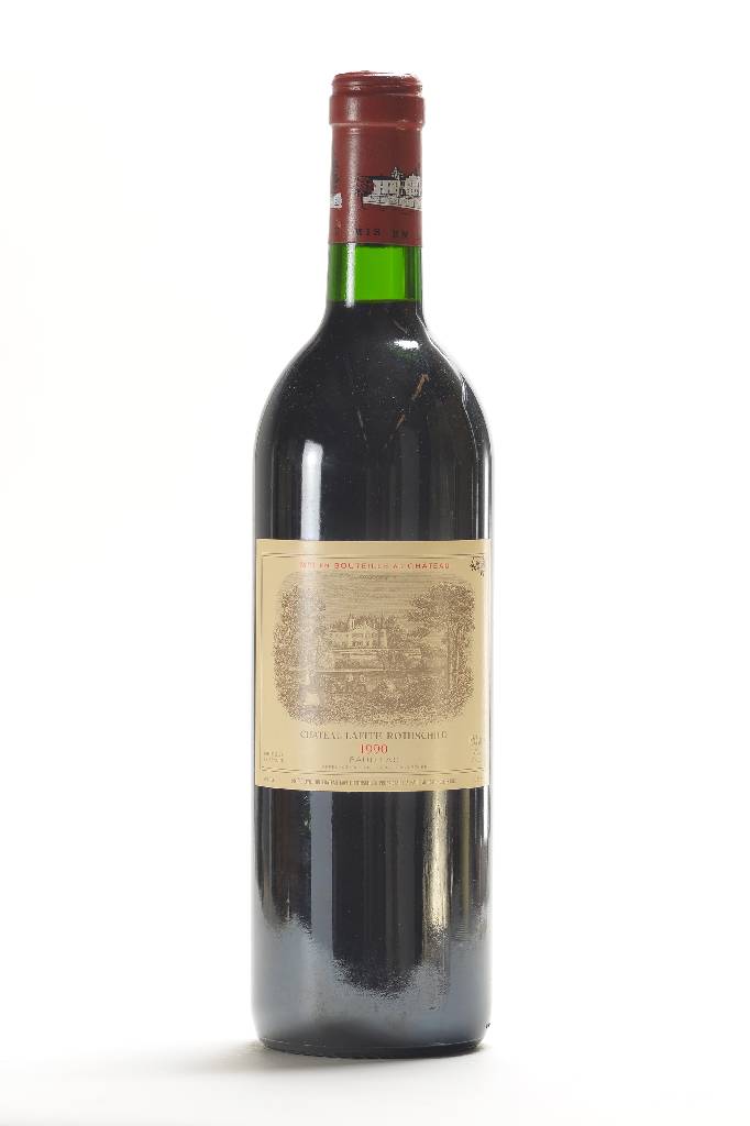 1 Flasche 1990 Chateau Lafite Rothschild, Pauillac, ca. 75 cl, 12,5 % Vol., Füllstand: ca. into neck, unverkostet, Etikett l. beschmutzt, absolute ...
