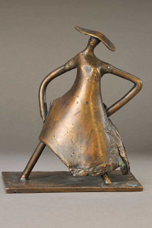Monogrammist AW, 2. H. 20. Jh., Bronzeskulptur, spanische Tänzerin, nummeriert 1/8, ca. 24x19.5x12.5cm