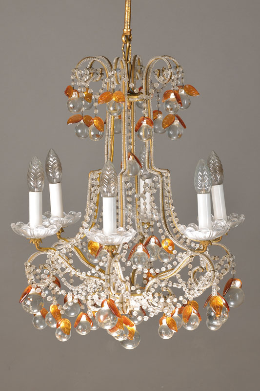 Murano-Deckenlampe, Italien, Venedig, Mitte 20.Jh. Im Barockstil, 6 Brennstellen, Fruchtbehang, orange eingefasste und mundgeblasene Glasblätter, ...