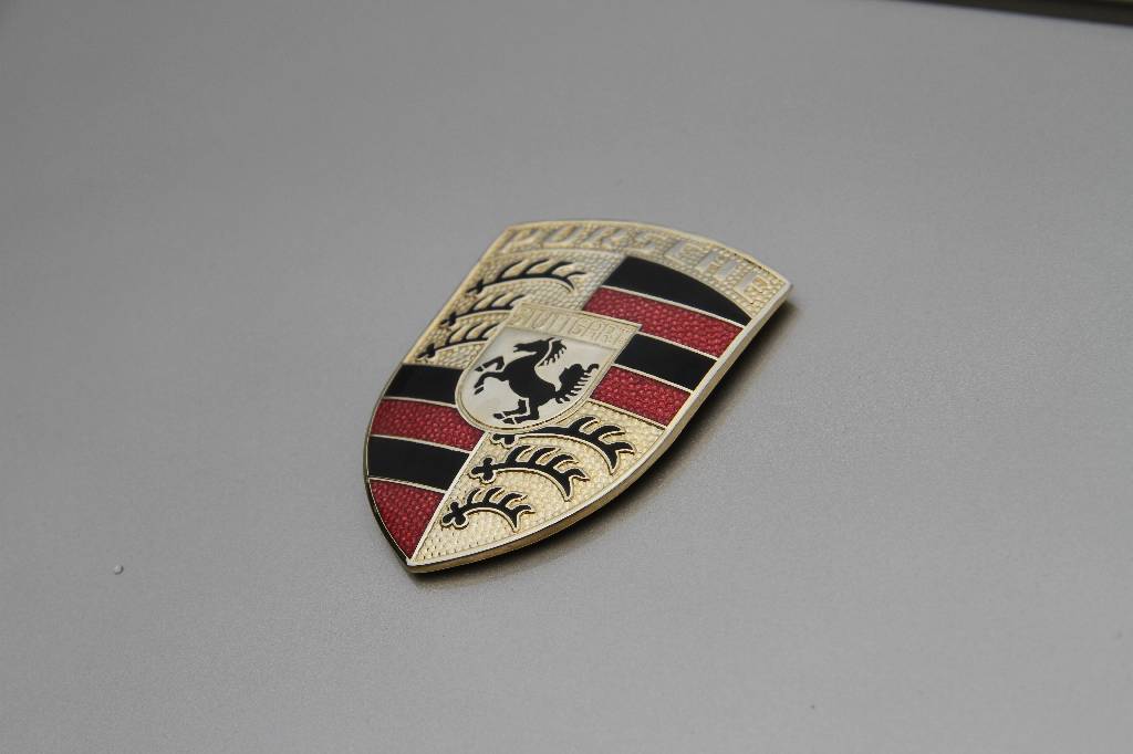 Detail f: Porsche 924 S Targa Coupé, Fahrgestellnummer WPOZZZ92ZGN402407, EZ 27.02.1986, 7. Hand, Laufleistung ca. 188.825 km, HU 06.2017, keine H-Zulassung ...