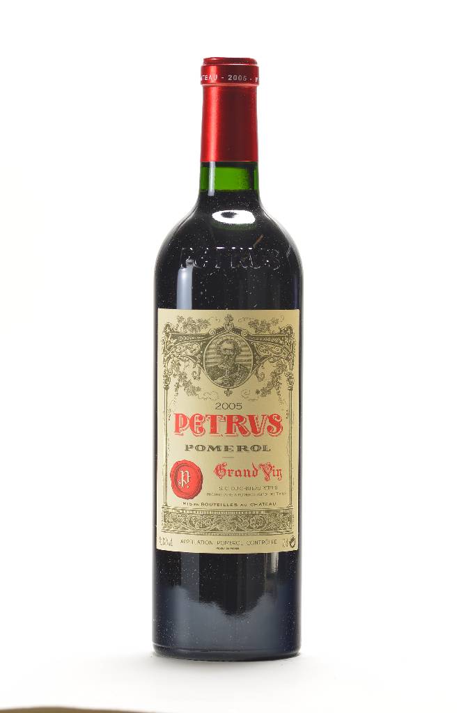 1 Flasche 2005 Chateau Petrus, Pomerol, ca. 75 cl, Füllstand: ca. into neck, unverkostet, selten im Angebot, sammelwürdig, in der ...