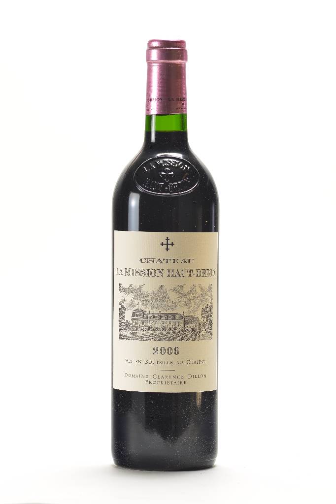 1 Flasche 2006 La Mission Haut Brion, Pessac-Leognan, ca. 75 cl, Abstand zwischen Kapsel und Wein: ca. 1,7 cm, unverkostet, selten im Angebot, ...