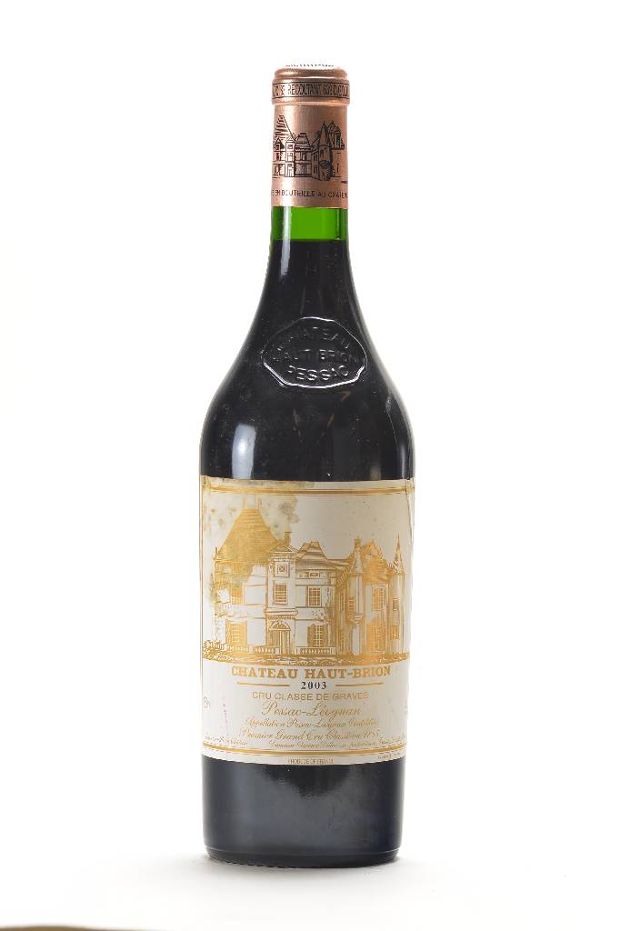 1 Flasche 2003 Chateau Haut Brion, Pessac -Leognan, Premier Grand Cru Classe, ca. 75 cl,Abstand zwischen Kapsel und Wein: ca. 1,8 cm , selten im ...
